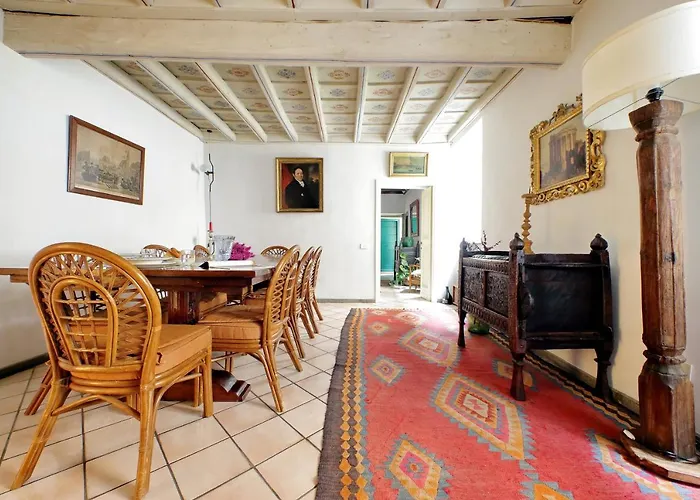 Apartment Sangallo Charme *